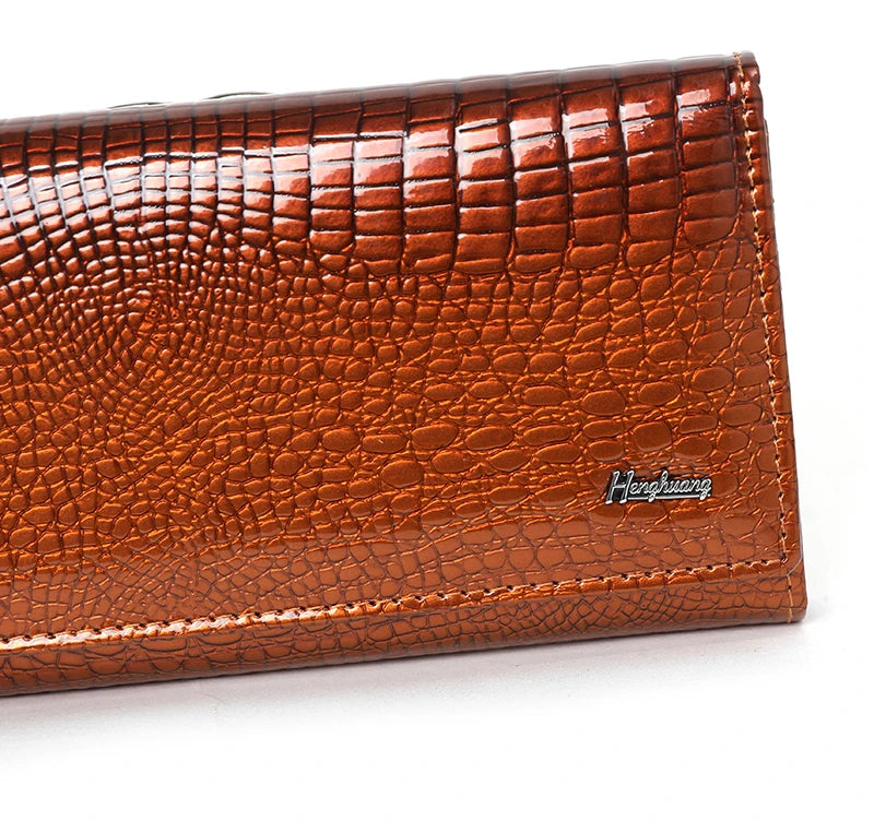 Brown textured wallet with 'Henghuang' branding on a white background